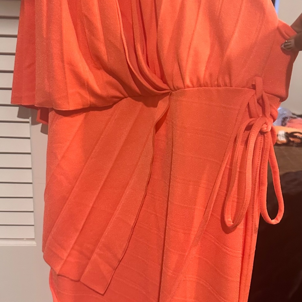 Pleated plunge maxi dress - Picture 5 of 7